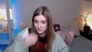 Dari_mir naked stripping on cam for live sex video chat