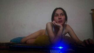 Nessie_Rosy naked stripping on cam for live sex video chat