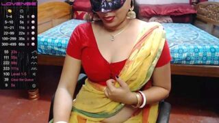 _Pretty_priya94 naked stripping on cam for live sex video chat