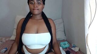 Bunnybear20x naked stripping on cam for live sex video chat