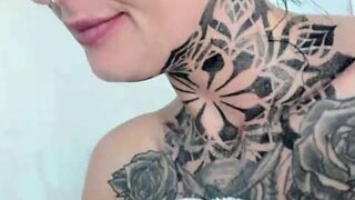InkedBiitch naked stripping on cam for live sex video chat