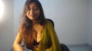 SexyRiyaA_ naked stripping on cam for live sex video chat