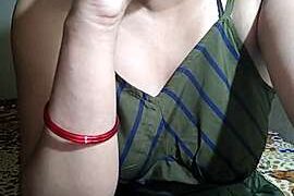 Geeta_Husewife naked stripping on cam for live sex video chat