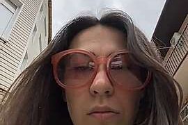 Juicy_Juicy naked stripping on cam for live sex video chat