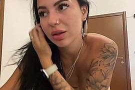 Ohh_Olli_ naked stripping on cam for live sex video chat