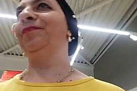 sexy_moms_sluts naked stripping on cam for live sex video chat