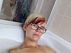 Kleine_drecksau naked stripping on cam for live sex video chat