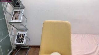 Aquawoman_ naked stripping on cam for live sex video chat