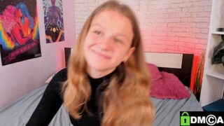 MillisaBurn naked stripping on cam for live sex video chat