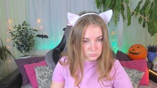 AmySky_ naked stripping on cam for live sex video chat