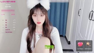 ToyotuBack naked stripping on cam for live sex video chat