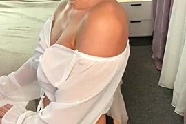 Kylie_Desire naked stripping on cam for live sex video chat