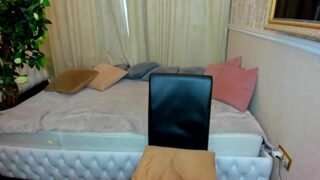 _Emiliaa naked stripping on cam for live sex video chat