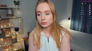 MaaryJonnes naked stripping on cam for live sex video chat