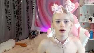 LexiiLore nude on sex cam in her Live Sex Chat