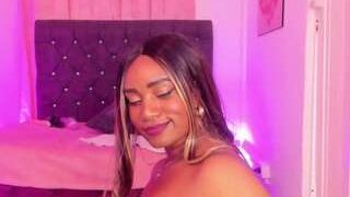 Nahomy-ik nude on sex cam in her Live Sex Chat