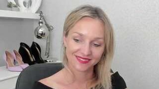 AliciaGoddess85 nude on sex cam in her Live Sex Chat