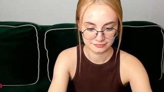 SofiyaWhite nude on sex cam in her Live Sex Chat