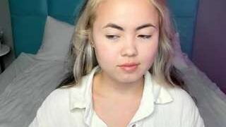 Jasmine-Jenner nude on sex cam in her Live Sex Chat