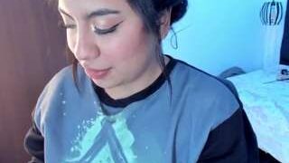 Iriis-Brown nude on sex cam in her Live Sex Chat