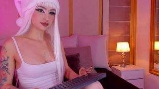 KittenMeuw nude on sex cam in her Live Sex Chat