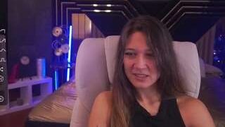 DreamyLinaa nude on sex cam in her Live Sex Chat
