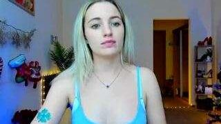 Miriania nude on sex cam in her Live Sex Chat