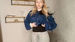 EdinaCroswell nude on sex cam in her Live Sex Chat